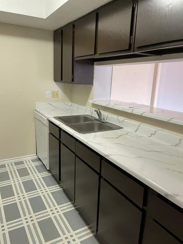 2820 S Bartell Drive 24, Houston, TX 77054
