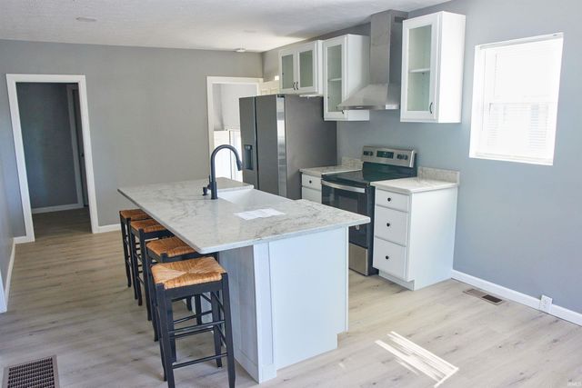 970 2nd Avenue, Jasper, IN 47546