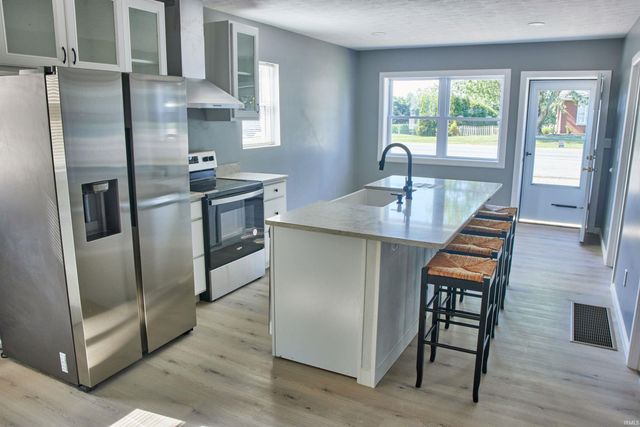 970 2nd Avenue, Jasper, IN 47546