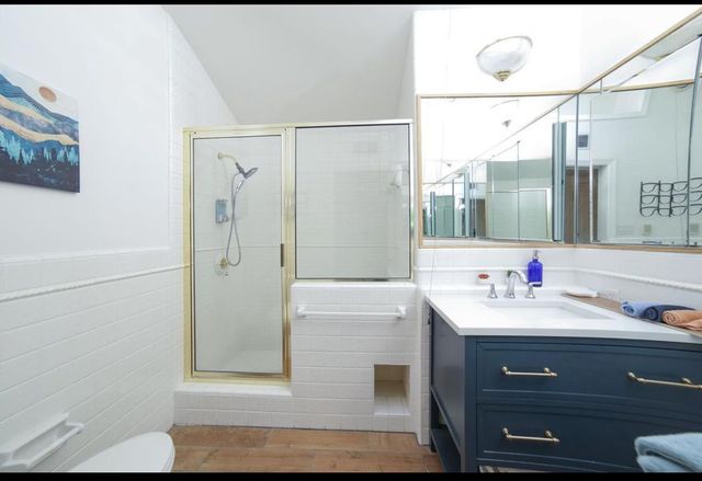 5543 N 7th Street, Fresno, CA 93710