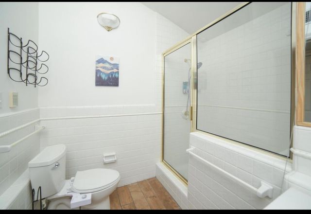 5543 N 7th Street, Fresno, CA 93710