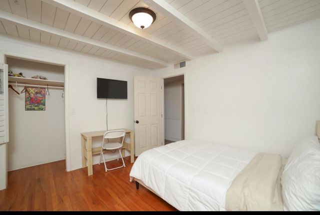 5543 N 7th Street, Fresno, CA 93710