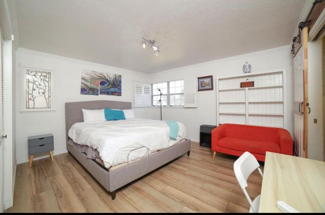 5543 N 7th Street, Fresno, CA 93710