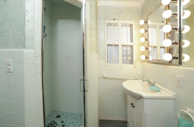 5543 N 7th Street, Fresno, CA 93710