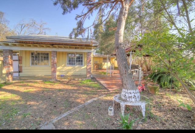 5543 N 7th Street, Fresno, CA 93710