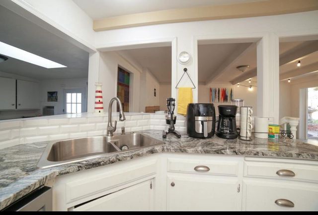 5543 N 7th Street, Fresno, CA 93710