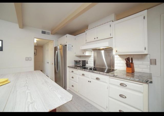 5543 N 7th Street, Fresno, CA 93710