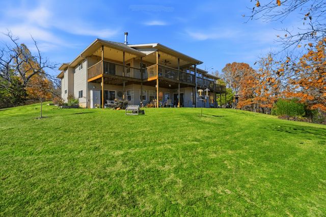 1734 Yoachum Drive, Nixa, MO 65714