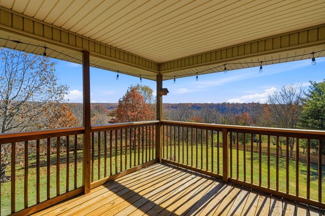 1734 Yoachum Drive, Nixa, MO 65714