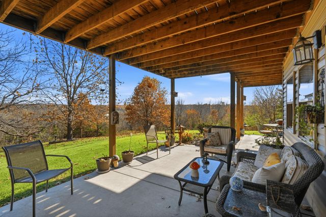 1734 Yoachum Drive, Nixa, MO 65714