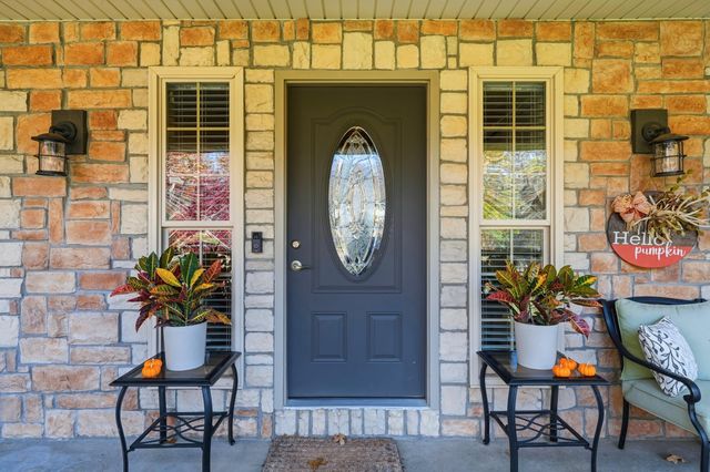 1734 Yoachum Drive, Nixa, MO 65714