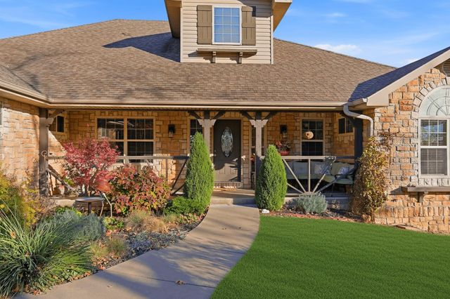 1734 Yoachum Drive, Nixa, MO 65714