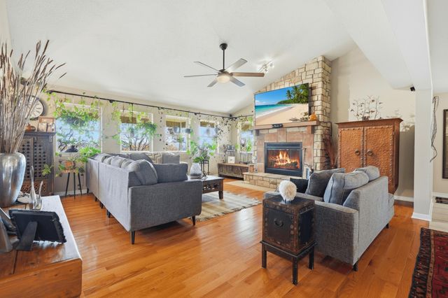 1734 Yoachum Drive, Nixa, MO 65714