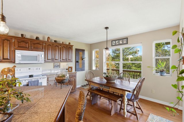 1734 Yoachum Drive, Nixa, MO 65714