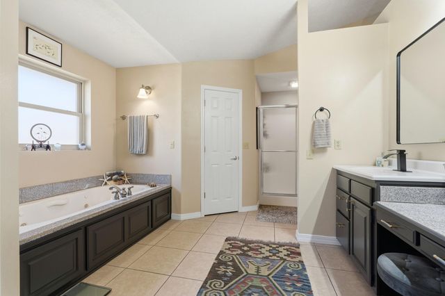 1734 Yoachum Drive, Nixa, MO 65714