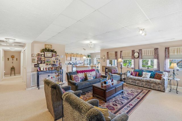 1734 Yoachum Drive, Nixa, MO 65714