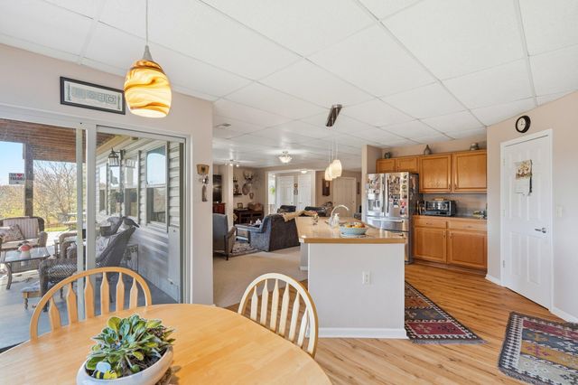 1734 Yoachum Drive, Nixa, MO 65714