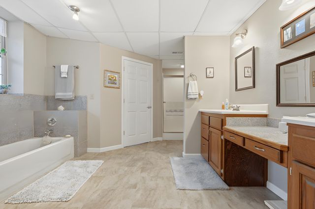 1734 Yoachum Drive, Nixa, MO 65714