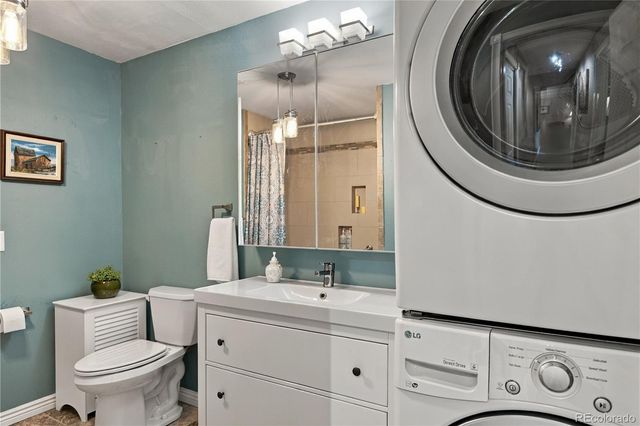 309 E Highline Circle 203, Centennial, CO 80122