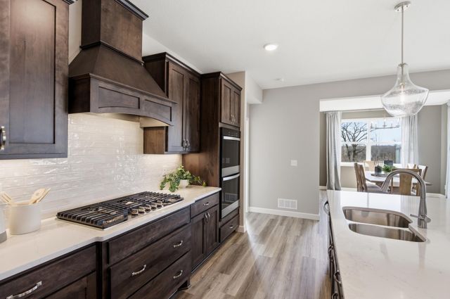 916 Kepler Avenue NE, Hanover, MN 55341