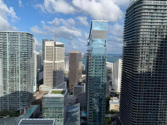 88 SW 7th St 3805, Miami, FL 33130