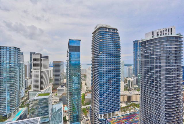 88 SW 7th St 3805, Miami, FL 33130