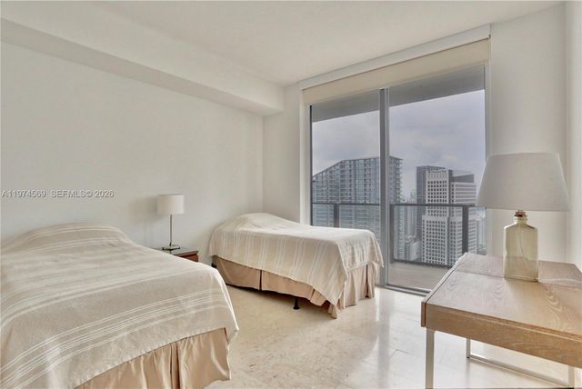 88 SW 7th St 3805, Miami, FL 33130