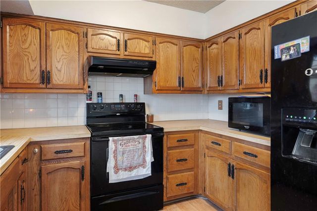 4800 N Bellaire Avenue, Kansas City, MO 64119