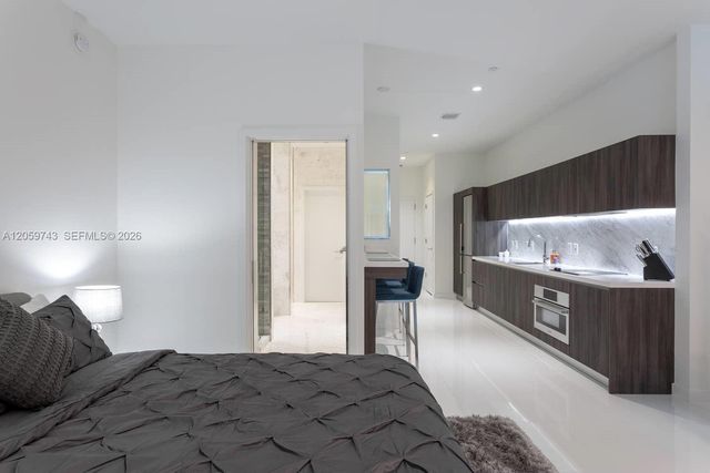 851 NE 1st Avenue 503, Miami, FL 33132