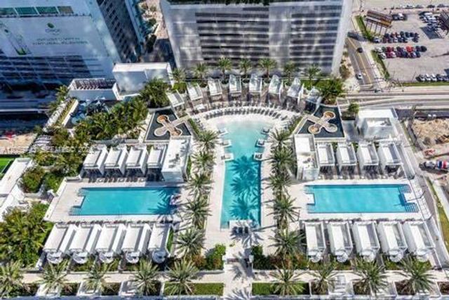 851 NE 1st Avenue 503, Miami, FL 33132
