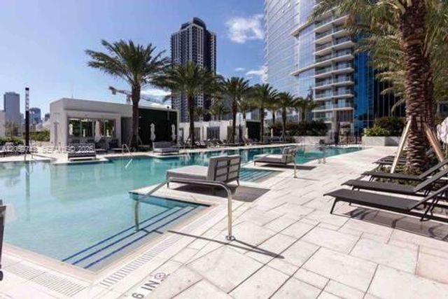 851 NE 1st Avenue 503, Miami, FL 33132