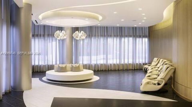 851 NE 1st Avenue 503, Miami, FL 33132