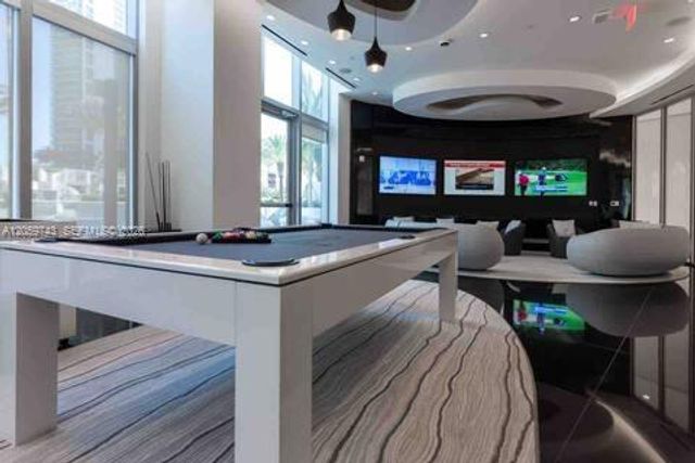 851 NE 1st Avenue 503, Miami, FL 33132