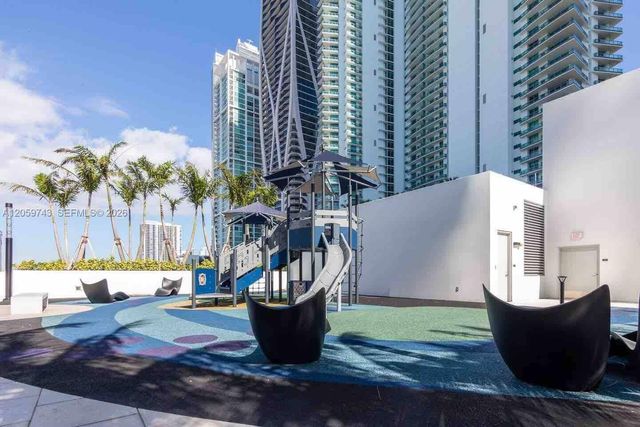 851 NE 1st Avenue 503, Miami, FL 33132