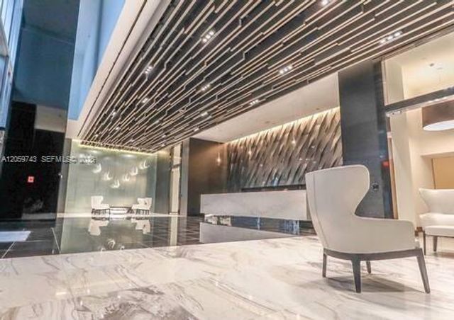 851 NE 1st Avenue 503, Miami, FL 33132