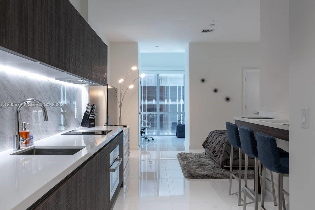 851 NE 1st Avenue 503, Miami, FL 33132