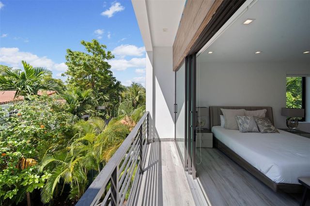 4740 Alton Rd, Miami Beach, FL 33140