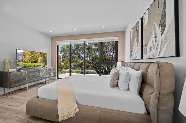 4740 Alton Rd, Miami Beach, FL 33140