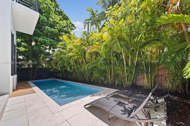 4740 Alton Rd, Miami Beach, FL 33140