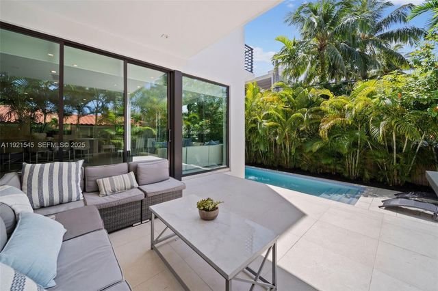 4740 Alton Rd, Miami Beach, FL 33140