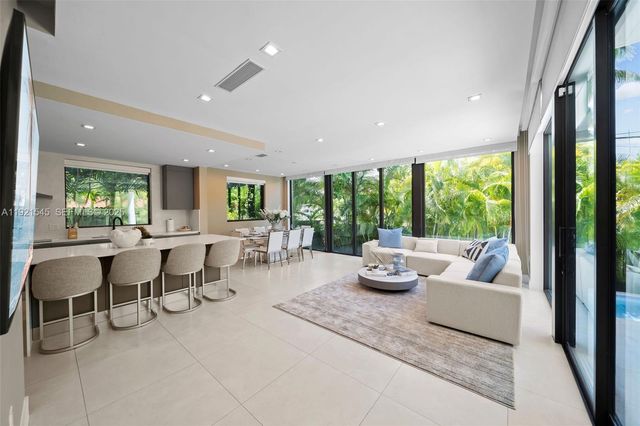 4740 Alton Rd, Miami Beach, FL 33140