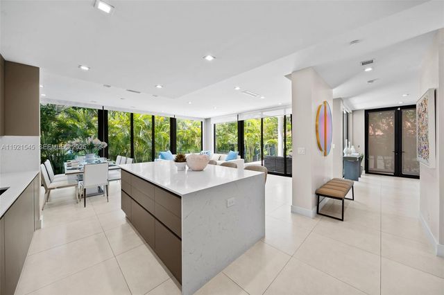 4740 Alton Rd, Miami Beach, FL 33140