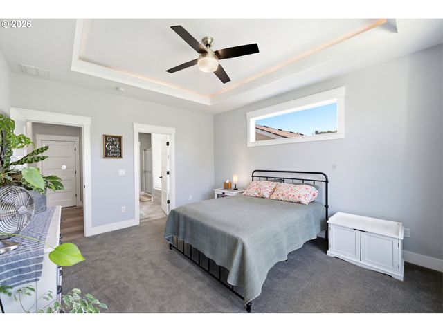 2846 Nw GEHLAR Rd, Salem, OR 97304