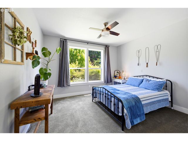 2846 Nw GEHLAR Rd, Salem, OR 97304