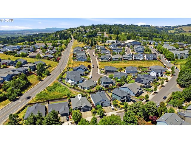 2846 Nw GEHLAR Rd, Salem, OR 97304