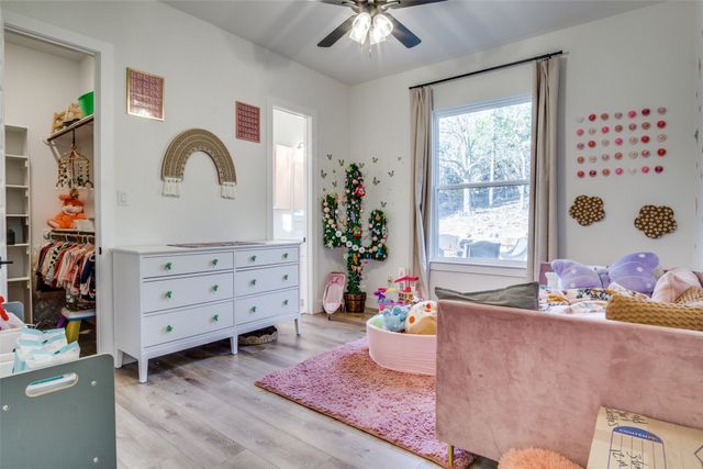 112 Wooded Acres Drive, Mineral Wells, TX 76067