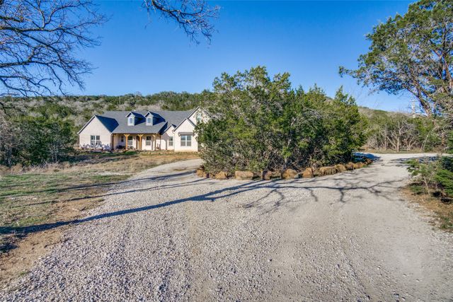 112 Wooded Acres Drive, Mineral Wells, TX 76067
