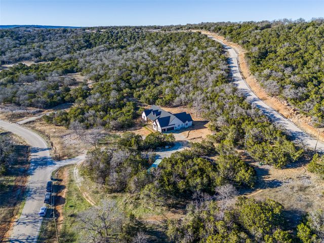 112 Wooded Acres Drive, Mineral Wells, TX 76067