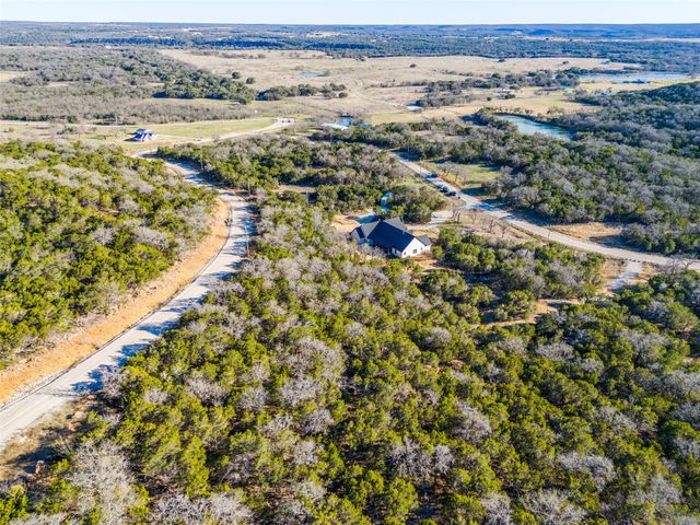 112 Wooded Acres Drive, Mineral Wells, TX 76067