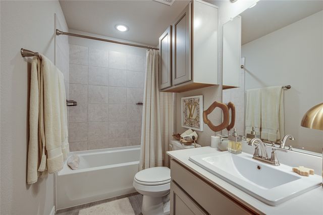 2212 Davenport Drive, Denton, TX 76207